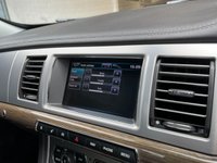 USED 2012 12 JAGUAR XF 2.2 D PREMIUM LUXURY 4d 190 BHP 