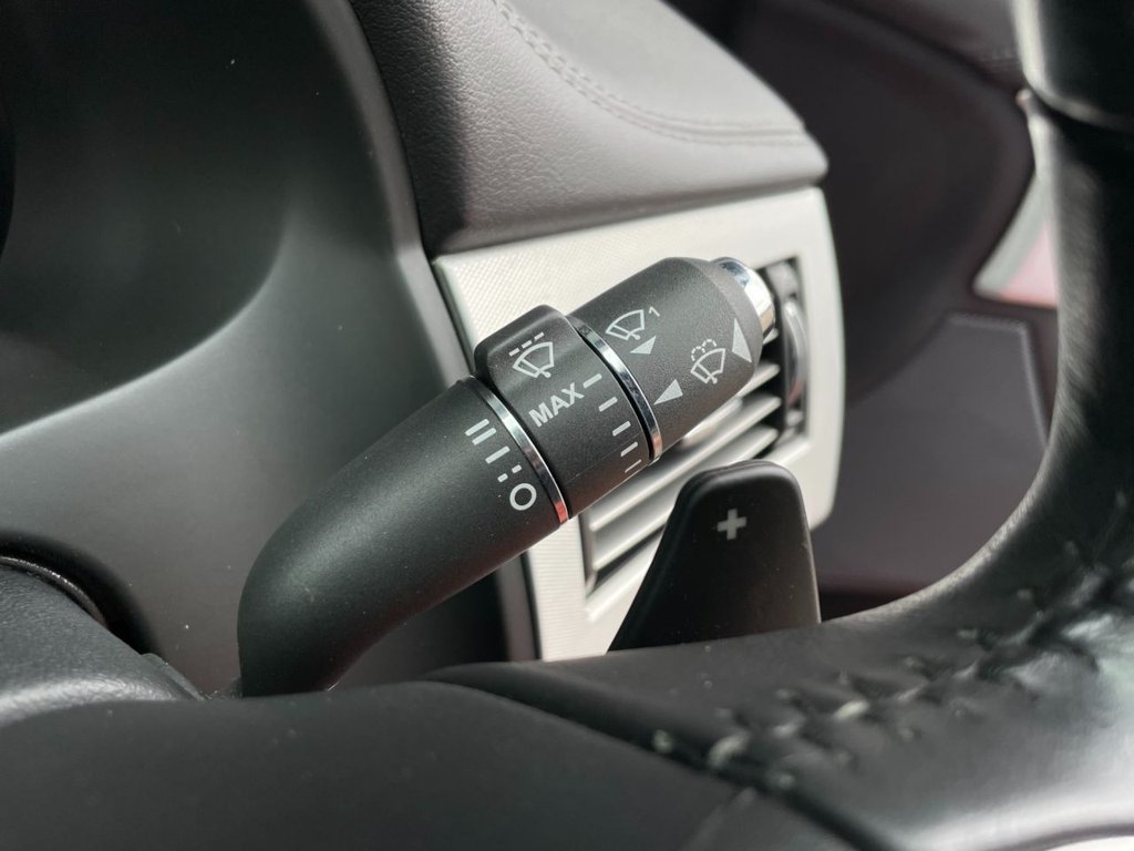 USED 2012 12 JAGUAR XF 2.2 D PREMIUM LUXURY 4d 190 BHP 