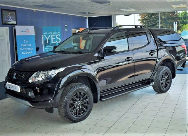 2019 19 Mitsubishi L200 2.4 DI-D BARBARIAN BLACK D/CAB 4d 178 BHP HARD-TOP EURO 6