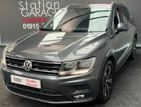 USED 2017 67 VOLKSWAGEN TIGUAN 1.4 SE NAVIGATION TSI BLUEMOTION TECHNOLOGY 5d 148 BHP SAT NAV AND APPLE PLAY FRONT AND REAR PARKING SENSORS