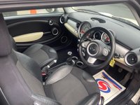 USED 2008 08 MINI CLUBMAN 1.6 COOPER 5d 118 BHP 