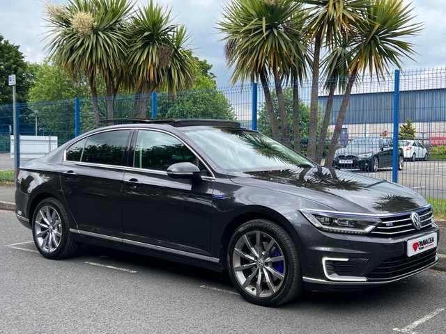 2018 67 Volkswagen Passat 1.4 GTE ADVANCE 4d 156 BHP