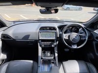 USED 2019 19 JAGUAR F-PACE 2.0 R-SPORT AWD 5d 247 BHP ONE OWNER | FULL JAGUAR HIST.