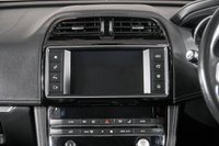 USED 2017 17 JAGUAR F-PACE 2.0 R-SPORT AWD 5d 178 BHP + NATIONWIDE HOME DELIVERY +