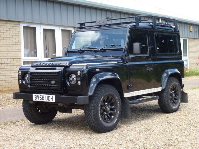 2008 58 Land Rover Defender 2.4 90 XS STATION WAGON 3d 122 BHP