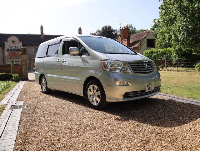 2004 04 Toyota Alphard 3.0 MPV 5d 217 BHP