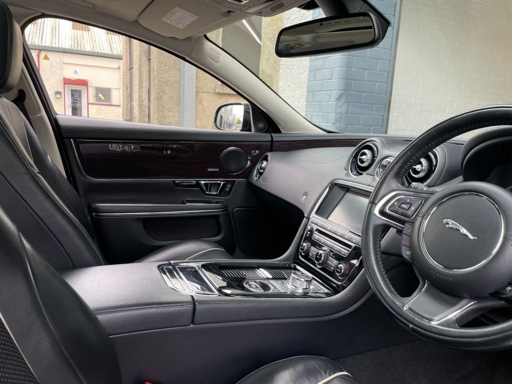 USED 2016 16 JAGUAR XJ 3.0 D V6 PREMIUM LUXURY L 4d 296 BHP 
