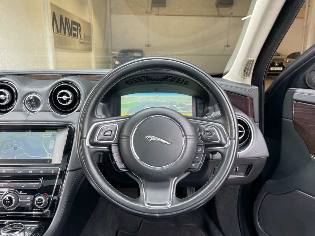 USED 2016 16 JAGUAR XJ 3.0 D V6 PREMIUM LUXURY L 4d 296 BHP 