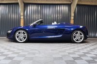 USED 2013 13 AUDI R8 4.2 SPYDER V8 QUATTRO 2d 424 BHP LOW MILEAGE STUNNING R8 SPYDER IN ESTORIL BLUE