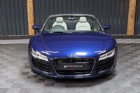 USED 2013 13 AUDI R8 4.2 SPYDER V8 QUATTRO 2d 424 BHP LOW MILEAGE STUNNING R8 SPYDER IN ESTORIL BLUE