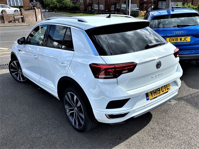View our VOLKSWAGEN T-ROC