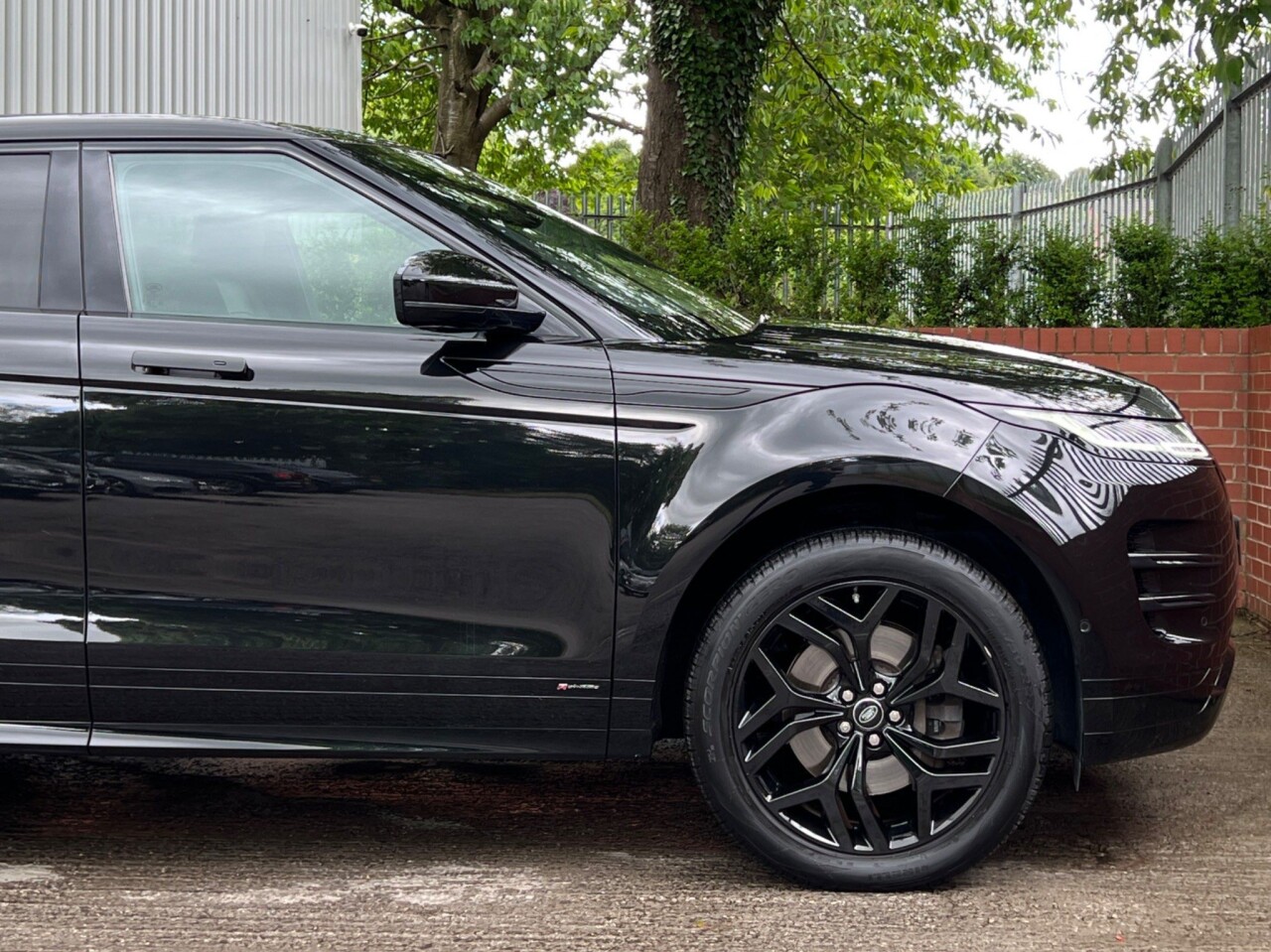 2019 19 LAND ROVER RANGE ROVER EVOQUE 2.0L R-DYNAMIC SE 5d AUTO 178 BHP