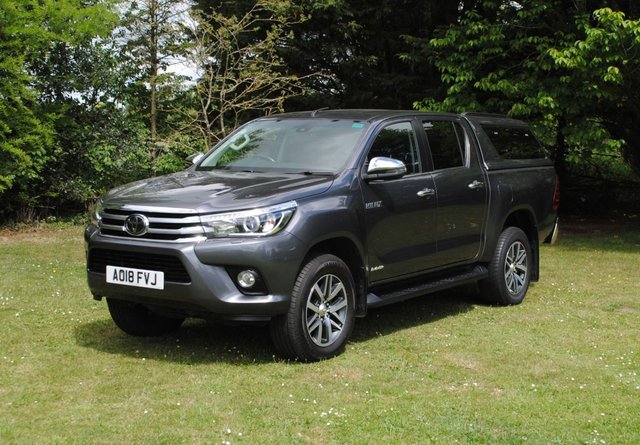 2018 18 Toyota HI-Lux 2.4 INVINCIBLE 4WD D-4D DCB 4d 147 BHP