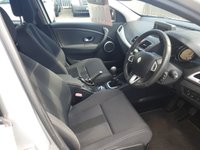 USED 2011 61 RENAULT MEGANE 1.6 DYNAMIQUE TOMTOM VVT 5d 110 BHP 