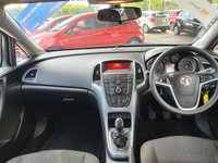 USED 2015 15 VAUXHALL ASTRA 1.6 DESIGN 5d 115 BHP 