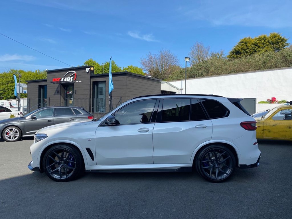 USED 2020 20 BMW X5 3.0 XDRIVE30D M SPORT 5d 261 BHP SKYLOUNGE ROOF & HARMON KARDON