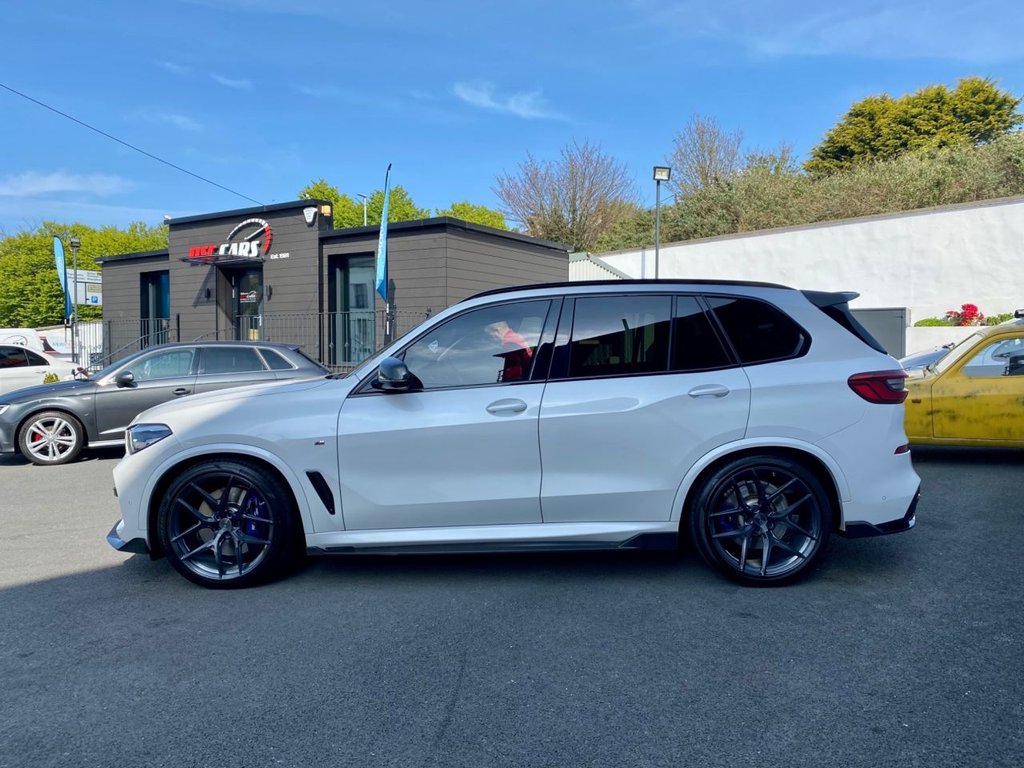 USED 2020 20 BMW X5 3.0 XDRIVE30D M SPORT 5d 261 BHP SKYLOUNGE ROOF & HARMON KARDON