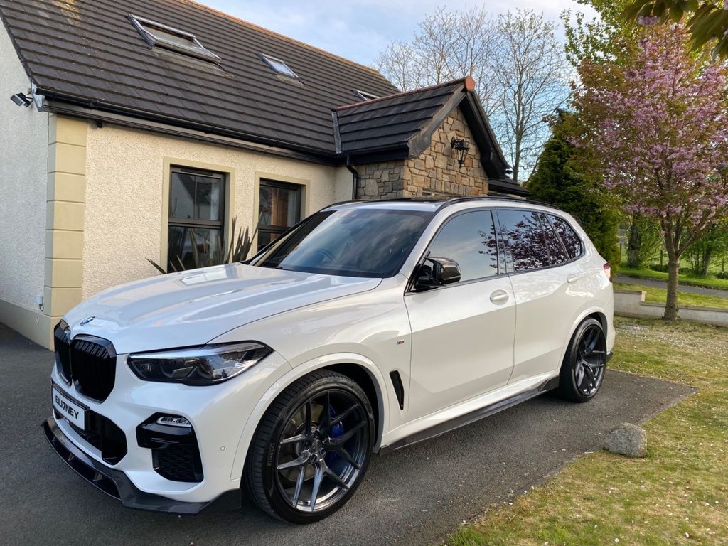 USED 2020 20 BMW X5 3.0 XDRIVE30D M SPORT 5d 261 BHP SKYLOUNGE ROOF & HARMON KARDON