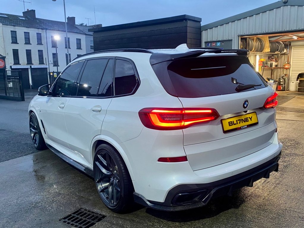 USED 2020 20 BMW X5 3.0 XDRIVE30D M SPORT 5d 261 BHP SKYLOUNGE ROOF & HARMON KARDON