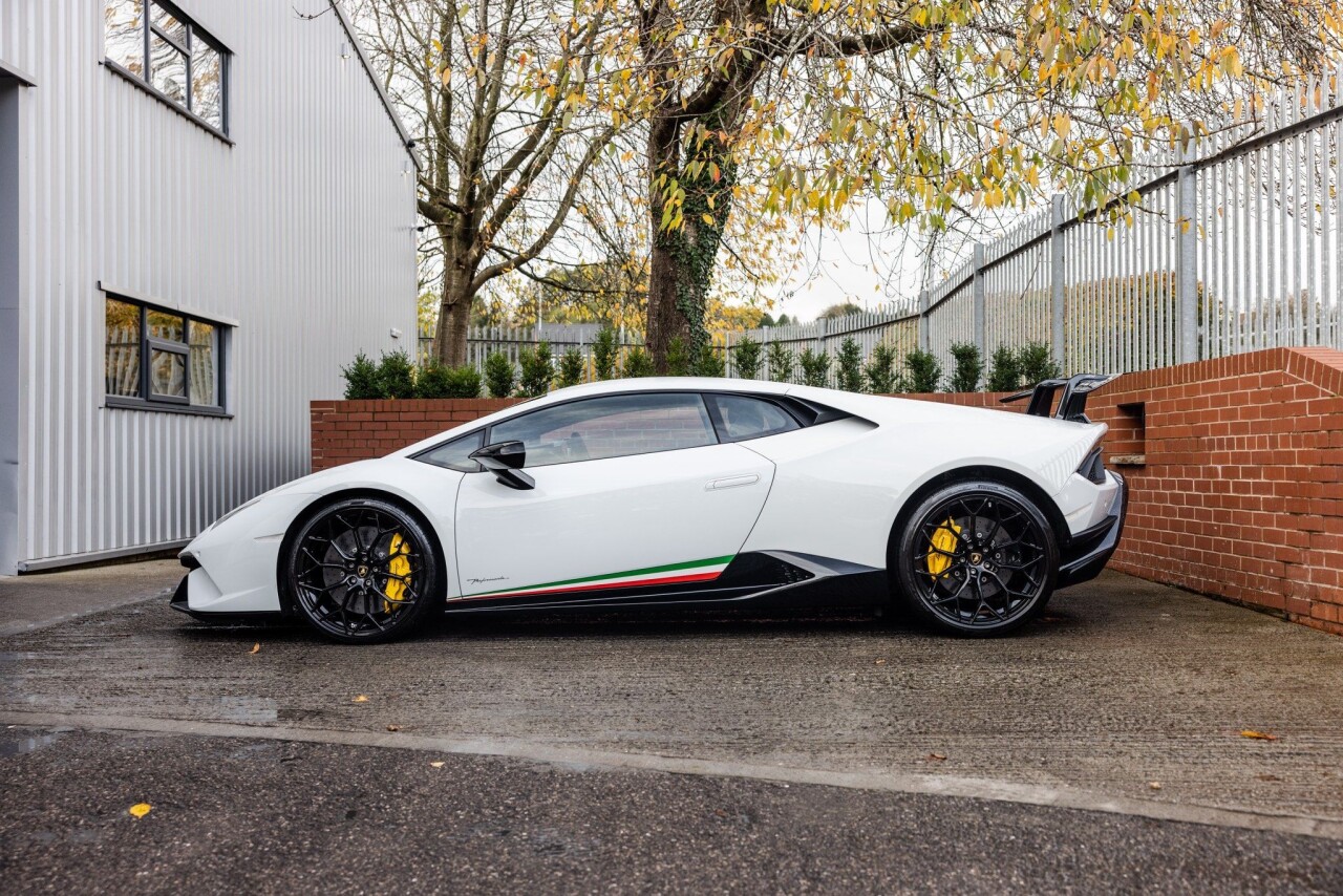 2018 18 LAMBORGHINI HURACAN 5.2 V10 LP 640-4 Performante LDF 4WD (s/s) 2dr