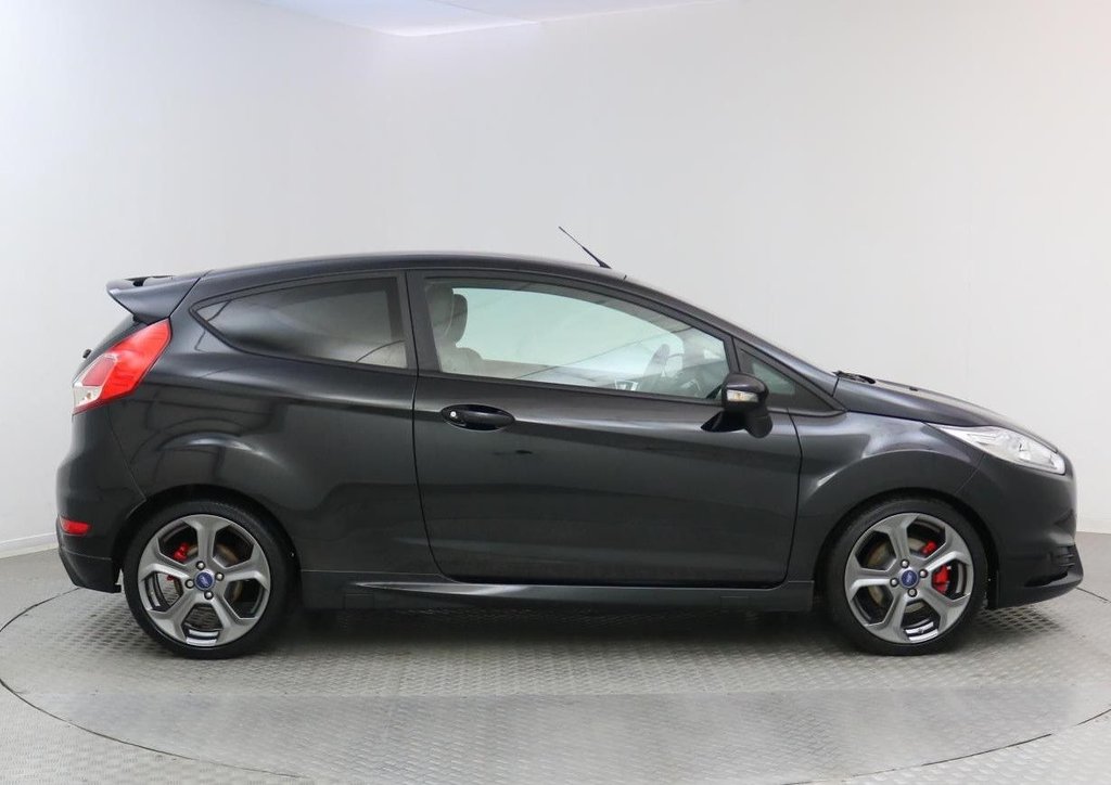 USED 2015 64 FORD FIESTA 1.6 ST-3 3d 180 BHP 