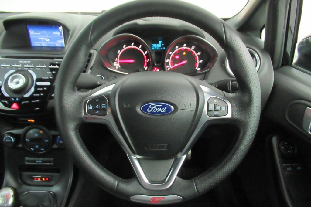 USED 2015 64 FORD FIESTA 1.6 ST-3 3d 180 BHP 