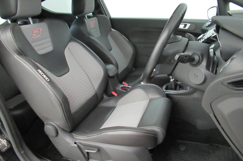 USED 2015 64 FORD FIESTA 1.6 ST-3 3d 180 BHP 