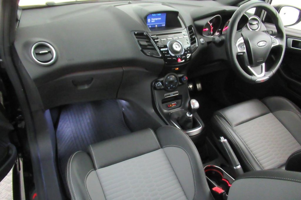 USED 2015 64 FORD FIESTA 1.6 ST-3 3d 180 BHP 