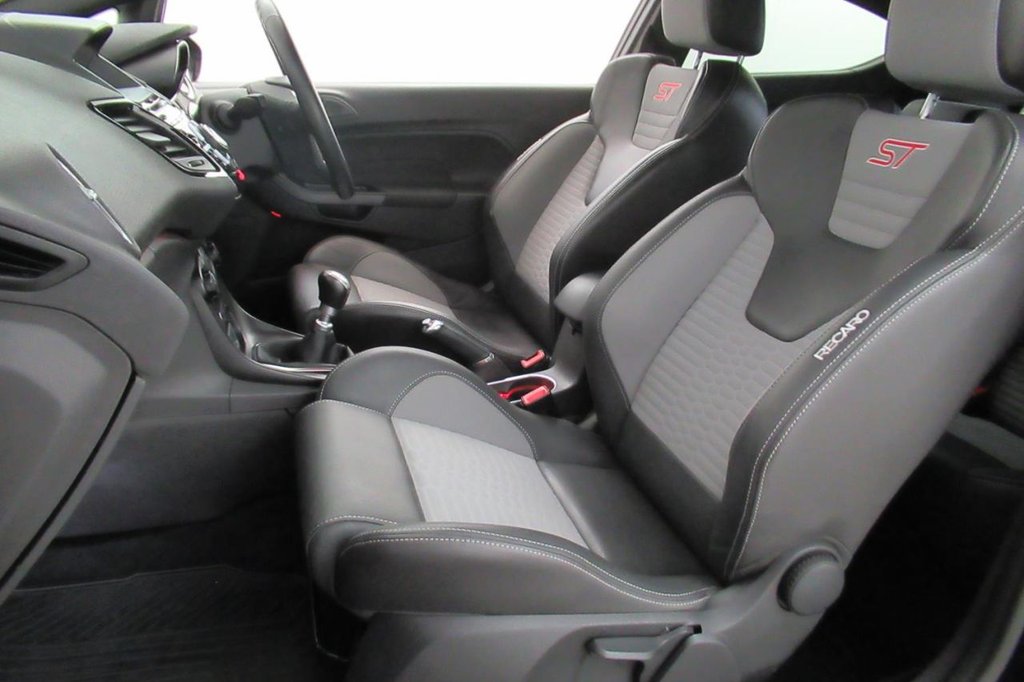 USED 2015 64 FORD FIESTA 1.6 ST-3 3d 180 BHP 