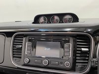 USED 2014 14 VOLKSWAGEN BEETLE 2.0 SPORT TDI DSG 2d 139 BHP Low Mileage 35560 Miles Automatic DSG, Striking metallic black , navigation /media touch screen, 18" Diamond cut alloy wheels, in stock ready for summer cruising with FREE UK DELIVERY