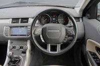 USED 2016 16 LAND ROVER RANGE ROVER EVOQUE 2.0 TD4 SE TECH 5d 177 BHP Over &pound;3000 Of Extras, Two Tone Lunar Ivory Leather Interior, 360 Sensors, Sat Nav, Voice Command