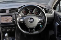 USED 2016 66 VOLKSWAGEN TIGUAN 2.0 SE NAV TDI BMT 4MOTION DSG 5d 148 BHP 2 Owners, Full VW Service History, Rear Camera, Parking Sensors, Apple Car Play, 18" Upgraded Alloys, Front & Rear Climate Control