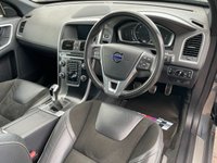 USED 2017 67 VOLVO XC60 2.0 D4 R-DESIGN NAV 5d 188 BHP Heated Front Seats & 2-Zone Climate
