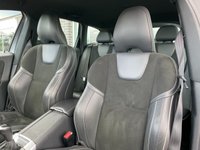 USED 2017 67 VOLVO XC60 2.0 D4 R-DESIGN NAV 5d 188 BHP Heated Front Seats & 2-Zone Climate