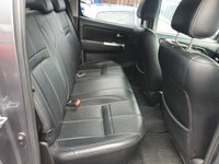 USED 2014 63 TOYOTA HI-LUX 3.0 INVINCIBLE 4X4 D-4D DCB 169 BHP ** NO VAT ** NO VAT - LOW MILES - REAR CAMERA - SAT NAV - FULL BLACK LEATHER HEATED SEATS