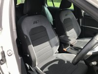 USED 2019 69 VOLKSWAGEN GOLF 2.0 R-LINE TDI 5d 148 BHP Digital Cockpit Sat Nav  DAB