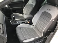USED 2019 69 VOLKSWAGEN GOLF 2.0 R-LINE TDI 5d 148 BHP Digital Cockpit Sat Nav  DAB