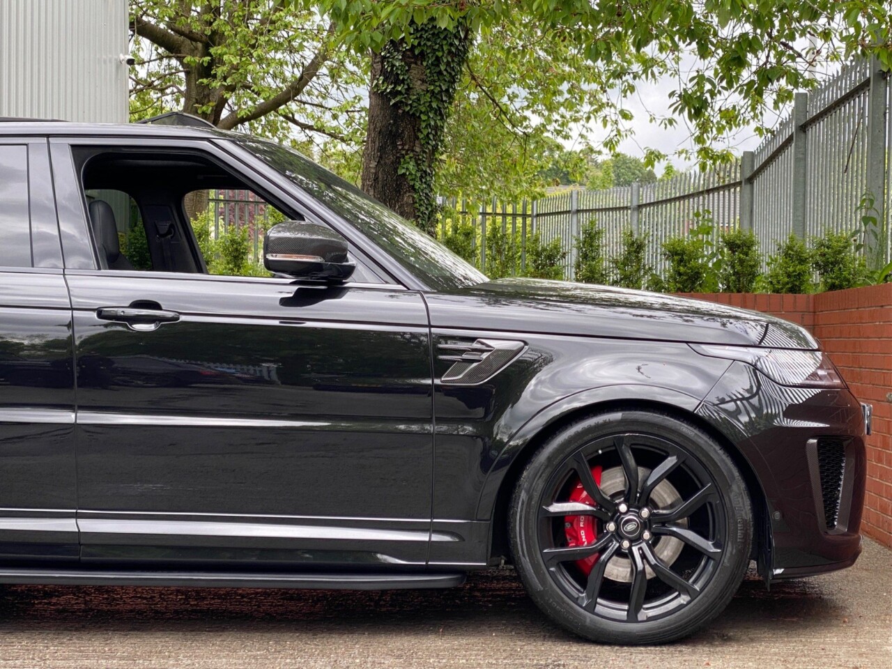 2019 11 LAND ROVER RANGE ROVER SPORT 5.0L SVR 5d AUTO 567 BHP