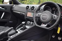 USED 2014 14 AUDI TT 2.0 TFSI BLACK EDITION 2d 208 BHP FANTASTIC SERVICE HISTORY!