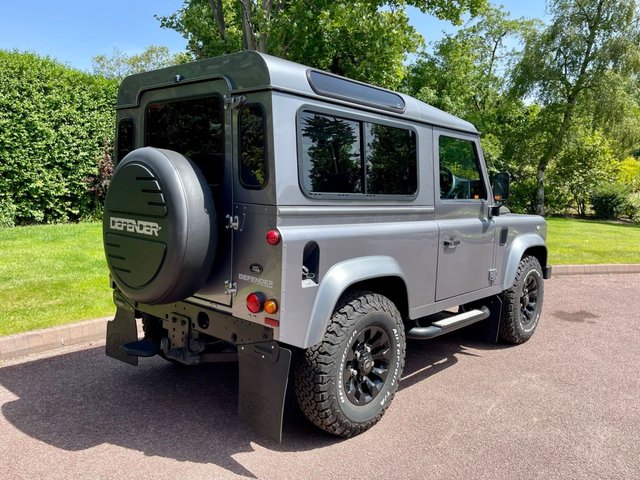 View our LAND ROVER DEFENDER