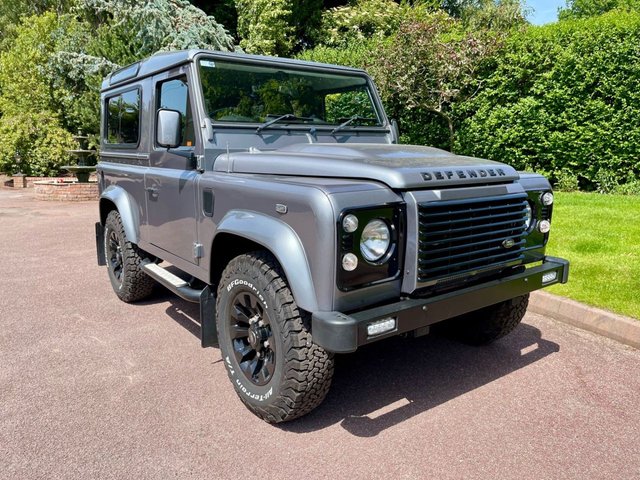 View our LAND ROVER DEFENDER