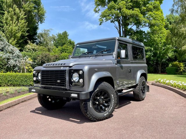 2011 61 Land Rover Defender 2.2 TD XS STATION WAGON 3d 122 BHP