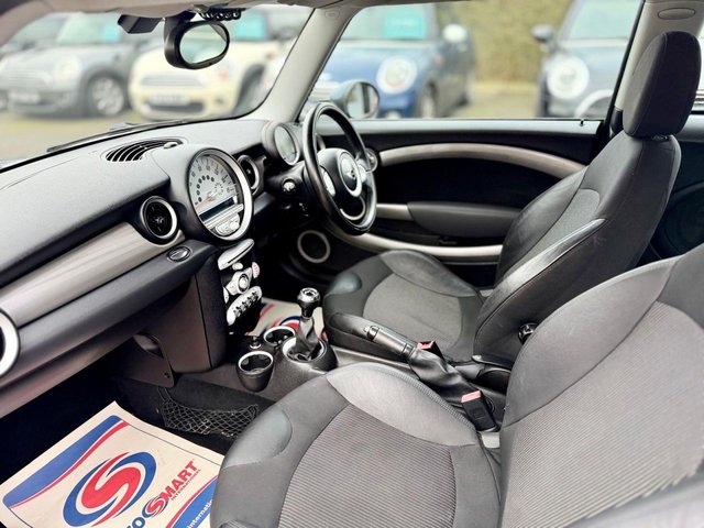 2010 MINI HATCH COOPER - Photo 9