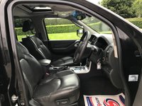USED 2012 12 NISSAN NAVARA 3.0 OUTLAW DCI 4X4 SHR DCB 228 BHP LAEATHER + SAT NAV + LOW MILES