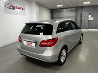 USED 2012 12 MERCEDES-BENZ B-CLASS 1.6 B180 BLUEEFFICIENCY SE 5d 122 BHP * AIR CON * PARK SENSORS * LEATHER TRIM * ALLOYS * HEATED FRONT SEATS *