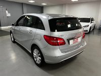 USED 2012 12 MERCEDES-BENZ B-CLASS 1.6 B180 BLUEEFFICIENCY SE 5d 122 BHP * AIR CON * PARK SENSORS * LEATHER TRIM * ALLOYS * HEATED FRONT SEATS *
