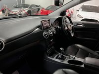 USED 2012 12 MERCEDES-BENZ B-CLASS 1.6 B180 BLUEEFFICIENCY SE 5d 122 BHP * AIR CON * PARK SENSORS * LEATHER TRIM * ALLOYS * HEATED FRONT SEATS *