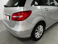 USED 2012 12 MERCEDES-BENZ B-CLASS 1.6 B180 BLUEEFFICIENCY SE 5d 122 BHP * AIR CON * PARK SENSORS * LEATHER TRIM * ALLOYS * HEATED FRONT SEATS *