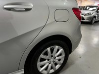 USED 2012 12 MERCEDES-BENZ B-CLASS 1.6 B180 BLUEEFFICIENCY SE 5d 122 BHP * AIR CON * PARK SENSORS * LEATHER TRIM * ALLOYS * HEATED FRONT SEATS *