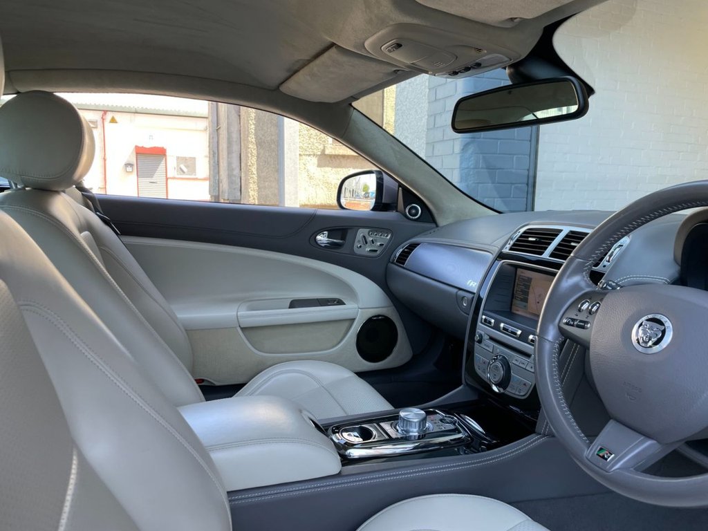 USED 2010 60 JAGUAR XK 5.0 XKR 2d 510 BHP 
